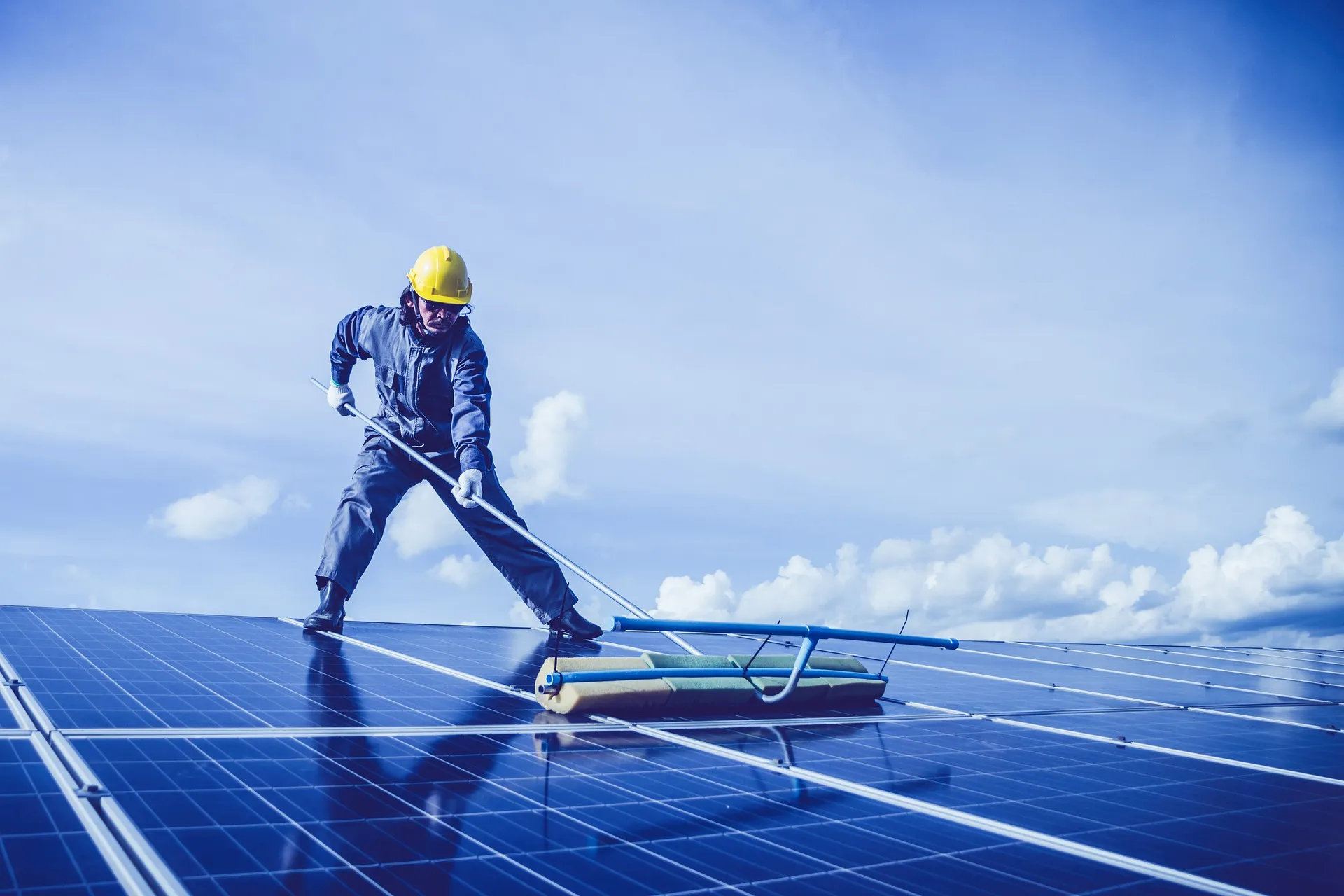 Integrated Monocrystalline Solar Array